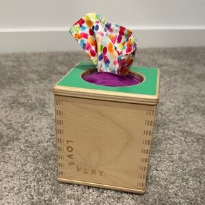 Lovevery tissue box